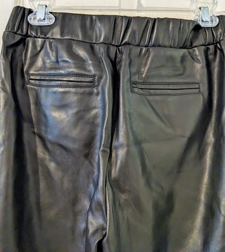 Pantaloni cropped in ecopelle gamba larga vita alta neri - Foto 9 di 9