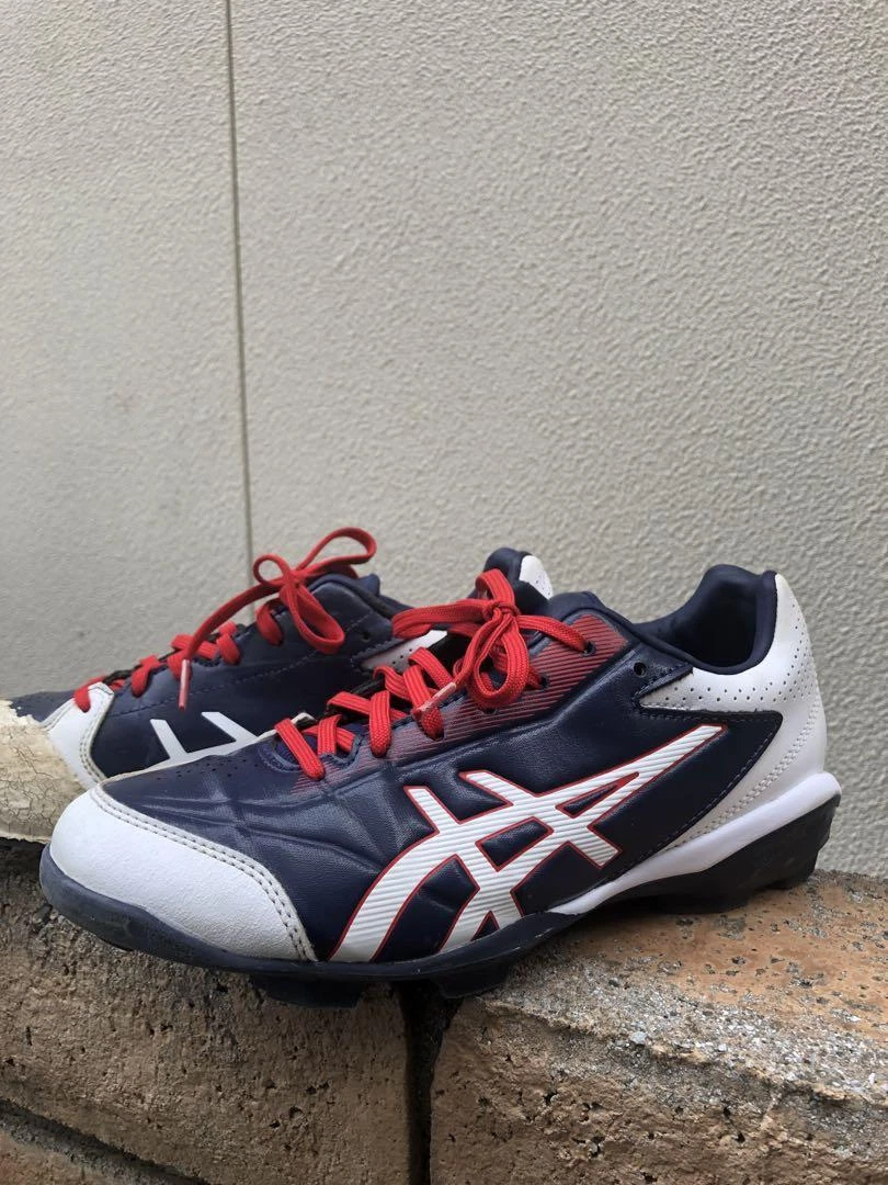 Asics spikes junior online
