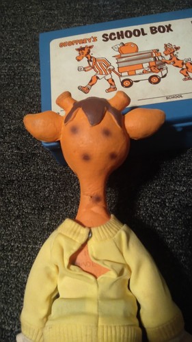 Toys R Us Geoffrey Bendy Doll 1986 School Box 1981 TRU 'R' Sterling Plastics - Picture 8 of 8
