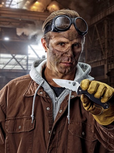 Spyderco Tenacious Lightweight EDC Folding Utility Knife - 3.39" Black Stainl... - Picture 6 of 7