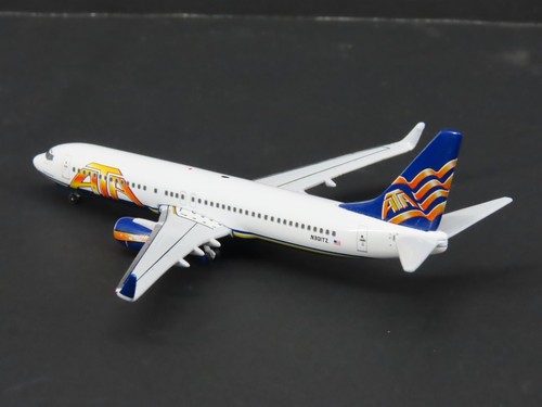 1:400 Scale Gemini Jets GJATA250 Die-Cast ATA Boeing 737-800 Aircraft N301TZ - Picture 14 of 22