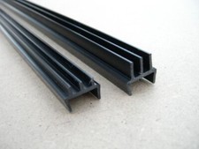2? (61cm) Clip On Vivarium Track Top And Bottom Black 15mm Board 4mm Glass