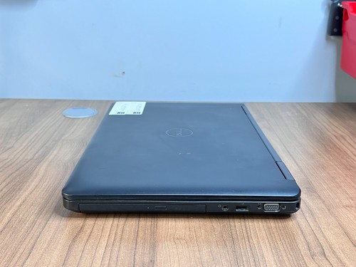 15.6" Dell Latitude E5540 (i5-4200U, 8GB DDR3, 500GB SSHD) - Picture 4 of 9