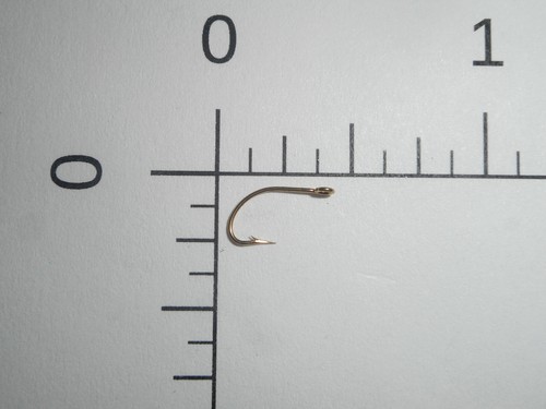 500 MUSTAD #11 Fly Tying Hooks HAMECONS Irlandais Tiny Fine Wire Bulk 204CY - Picture 1 of 4