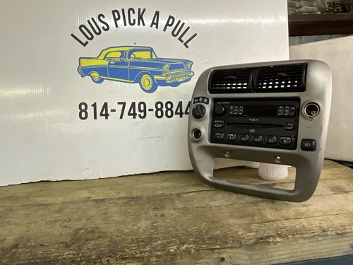 1995-2003 FORD EXPLORER RANGER MOUNTAINEER AM/FM CD WITH TRIM BEZEL SILVER OEM - Picture 6 of 24