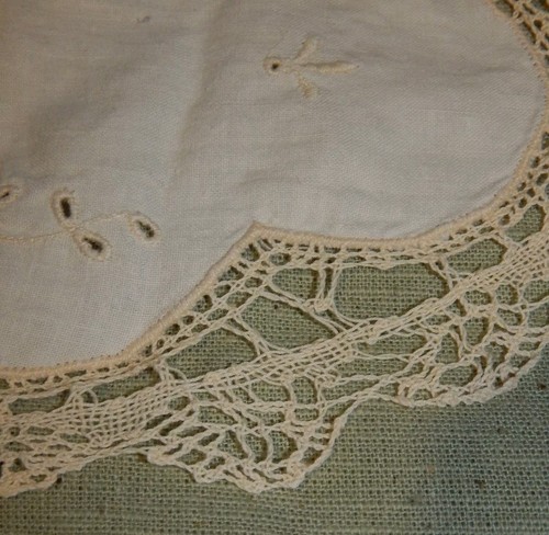 vtg 5x cotton & linen doileys embroidered lace edges round square oval - Bild 13 von 13