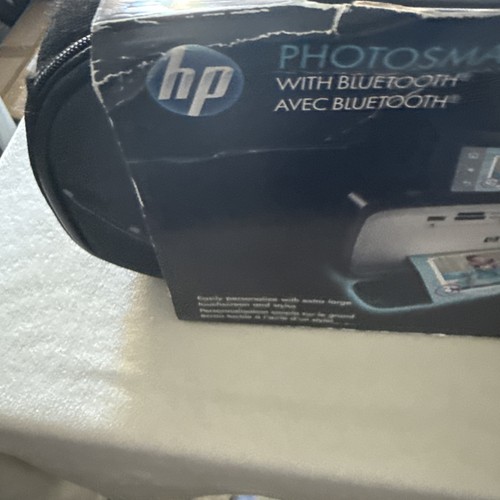 New HP Photosmart A646 Printer w/Bluetooth Carry Case & HP 110 Tri-color Ink Pk - Picture 6 of 8