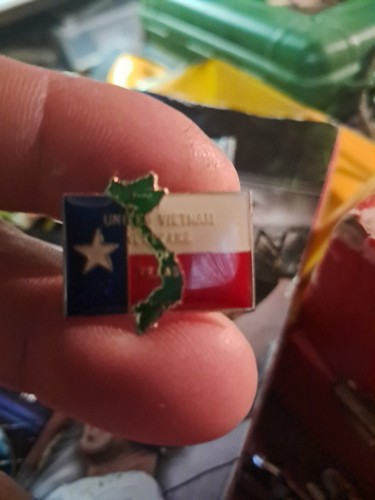 Lot Of Old Military Pins - Picture 9 of 11