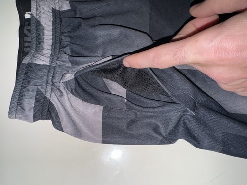 Nike Black and Gray Athletic Shorts Youth Medium dri-fit Pockets - Picture 5 of 9