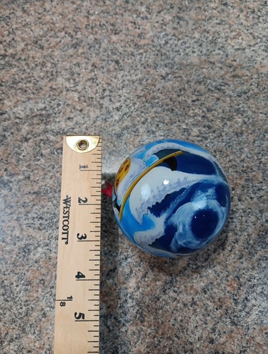 Vetro Soffiato Surf Pupazzo di Neve Pinguino Scena Dipinto Ornamento "N" TIMBRO Spedizione Gratuita - Foto 8 di 8
