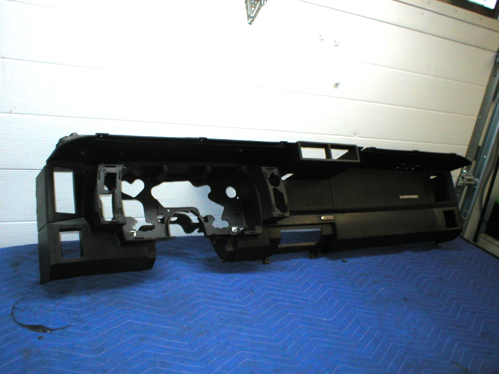 Picture 3 of 23