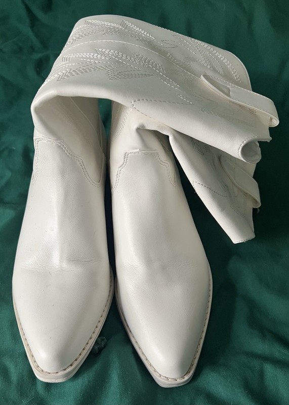 Woman’s Size 8.5 White Madden Girl Redford Boots Cowboy Western Festival Boho