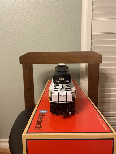 Lionel BTO Norfolk Southern Legacy SD40E Diesel Engine with Gauge, Model #6313 - Bild 7 von 7
