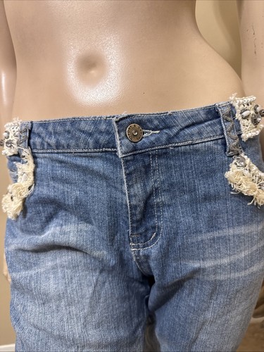 Women’s Blue Denim Cotton Casual Summer Stretch Slim Beaded Size M Shorts Capri - Picture 3 of 22
