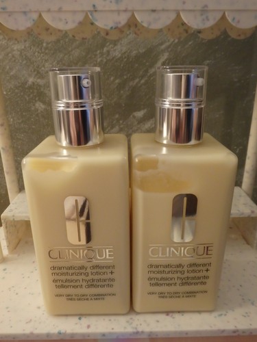 2 Clinique Dramatically Different 8.5oz each Moisturizing Lotion Dry Skin NWOB