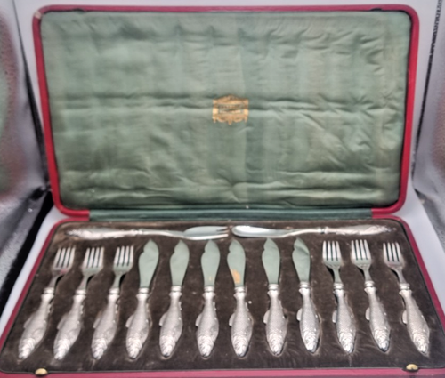 GOOD CASED HARRODS SILVER PLATED CAVIAR SET OF CUTLERY CIRCA 1910 - Picture 1 of 13