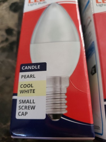 Maxim Led 3w/25w Light Bulb 2pk poss box damage - Picture 2 of 8