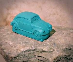 BORN-OUT-OF-ROCK-Handmade-Modelcars-VW-Beetle-Porcelain-Modelcar-Sculpture