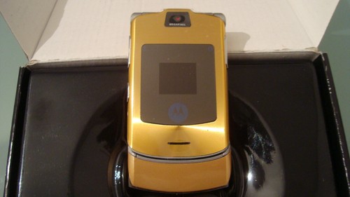 Téléphone portable Motorola RAZR V3i, or DOLCE & GABBANA, neuf, non débloqué, débloqué - Photo 1/3