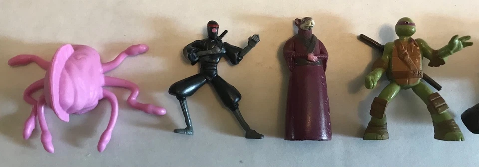 Teenage Mutant Ninja Turtles Party Favors Set of 12 Shredder, April, and More! - Image 4 of 4