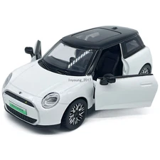 1:28 BMW Mini Cooper Model Toy Car Diecast Toy Vehicle for Kids Adults White