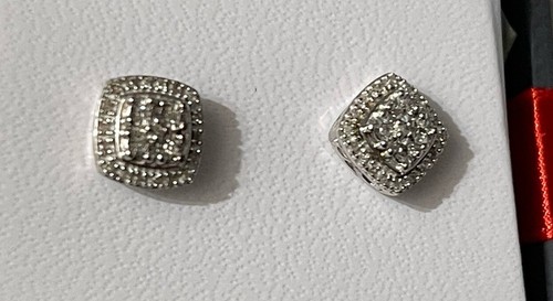 1/10 CT. T.W. Genuine Diamond Stone Stud Earrings in Sterling Silver NIB - Picture 3 of 9