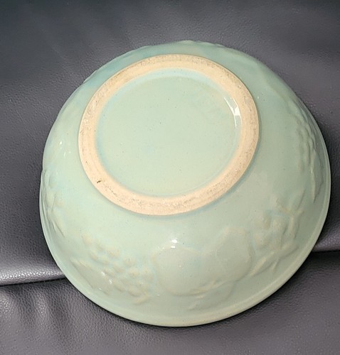 Antique 1930s Green Yellowware Vintage Mixing Bowl Embossed Fruits Stoneware - Picture 5 of 5