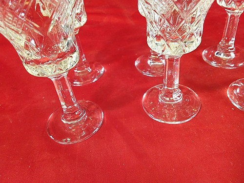 Alte Gläser Konvolut 13 teilig teils Kristallglas Wein Schnaps Likör (4280) - Bild 19 von 22