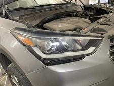 Used Right Headlight Assembly fits: 2018 Hyundai Santa fe Korea built 3.3L halog