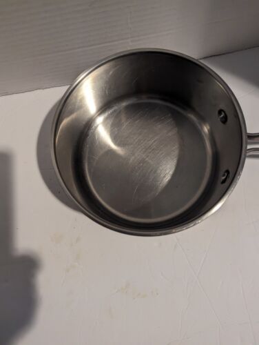 Calphalon dreilagiger Edelstahl 2 qt Soßenpfanne 8702 1/2 EUC ohne Deckel - Bild 3 von 9