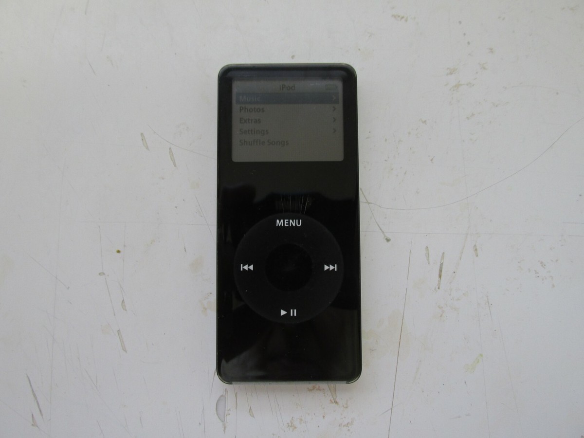 iPod nano 第1世代　ホワイト　2GB　Apple/アップル Apple iPod Model: A1137 Nano 1st Generation Black 2 GB Balck