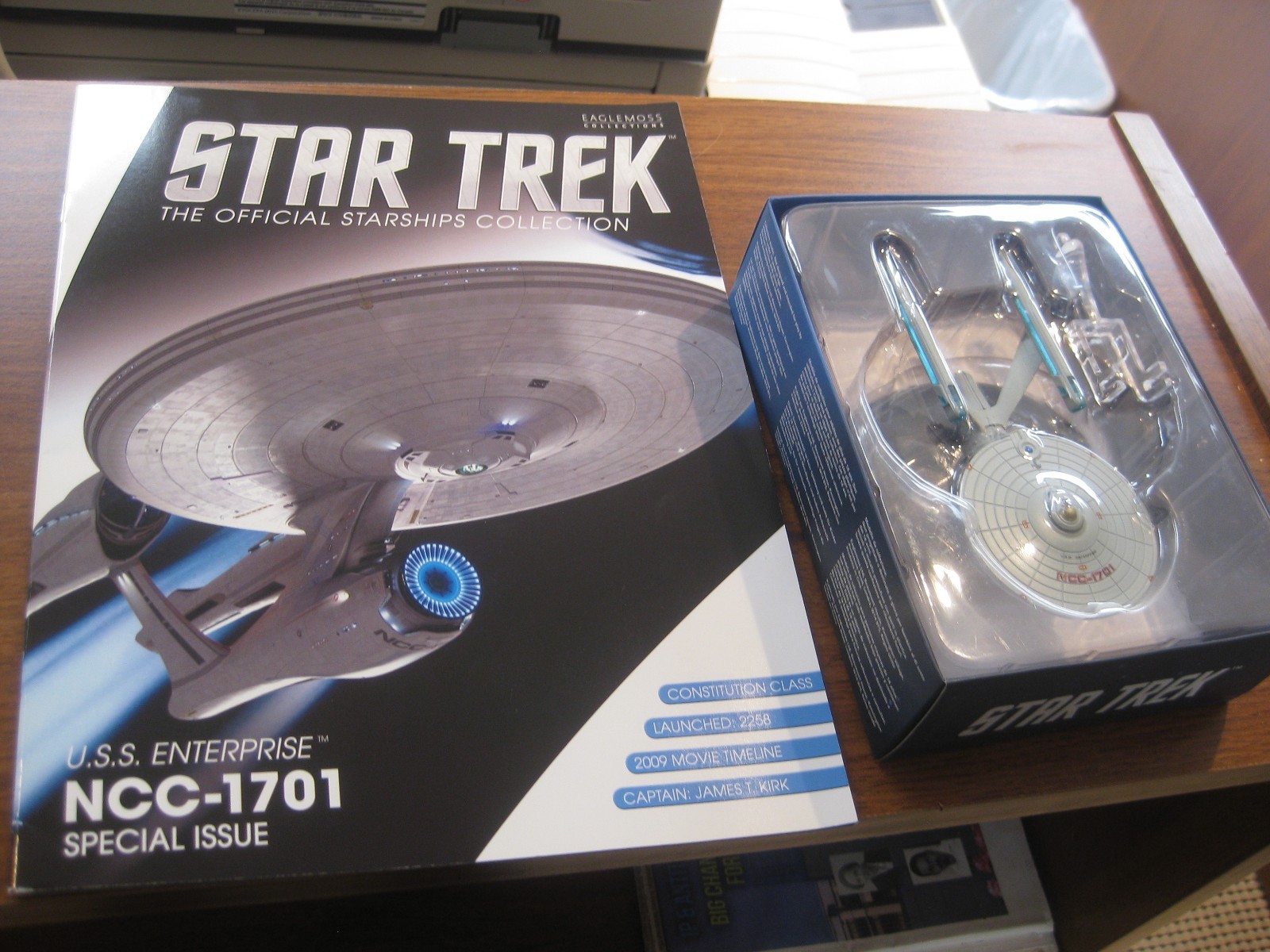 Star Trek USS Enterprise NCC 1701 () with Magazine Special Enterprise 2 by Eaglemoss 514cb5 Star Trek USS Enterprise NCC 1701 () with Magazine Special Enterprise 2 by Eaglemoss 514cb5