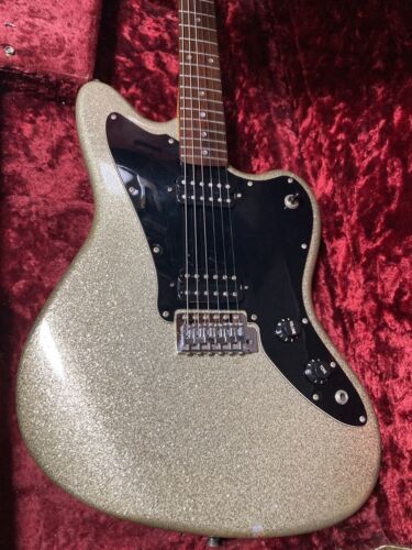 Guitare électrique d'occasion 2000 Squier/Fender Jagmaster argent étincelant 3,5 kg - Photo 1 sur 11