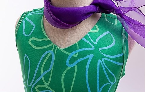 Girls Green st pat Cosplay Dress up Halloween Outfits with Wig size 140 on chart - Picture 4 of 6
