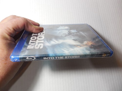 Into The Storm Tornado Storms Disaster Blu Ray New Factory Sealed - Imagen 5 de 5