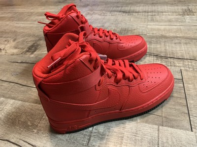lv8 university red