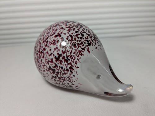 Vintage Wedgwood Studio Purple Speckles Art Glass Hedgehog Paperweight - Picture 4 of 7