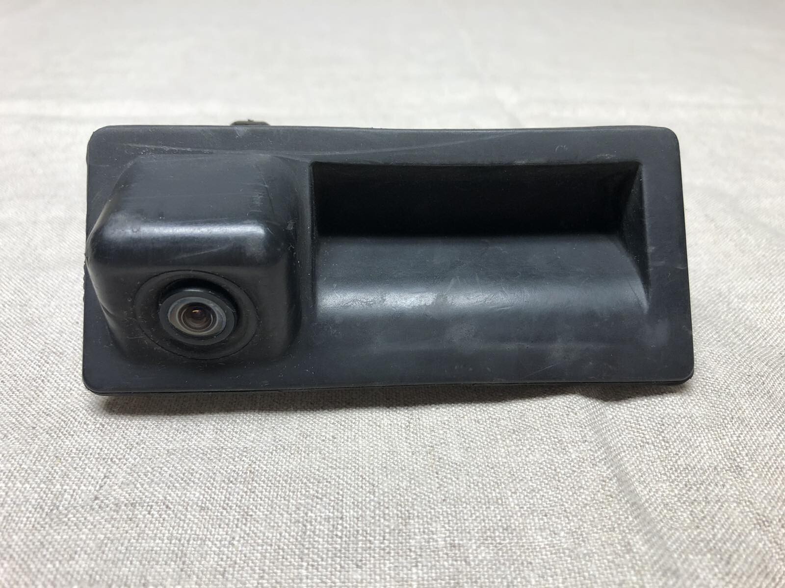 2012 2016 VOLKSWAGEN JETTA TRUNK RELEASE HANDLE / CAMERA ASSEMBLY OEM