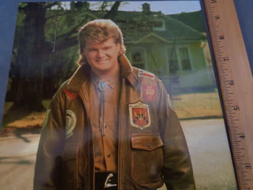 Ricky Skaggs Country Music Star Fan Lot 8x10" Photo Magnet Club Card 1980s - Picture 3 of 4