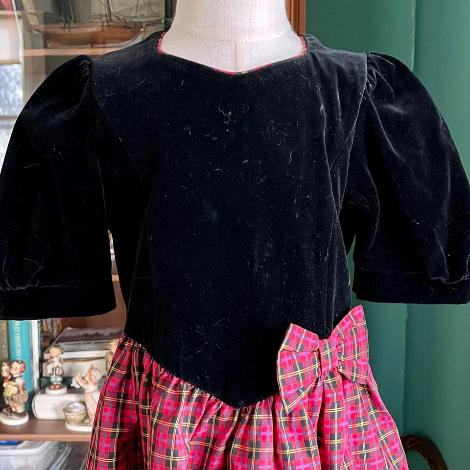 Gorgeous Vtg Laura Ashley Holiday Dress - Black Velvet & Plaid Organza Sz 4Y - Image 4 of 4