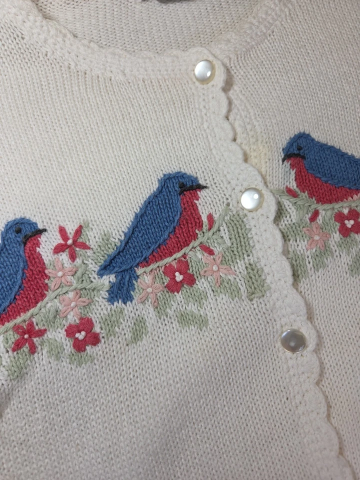 Cardigã suéter Orvis vintage pássaros flores pássaro azul malha recortada vovó M - Imagem 3 de 4