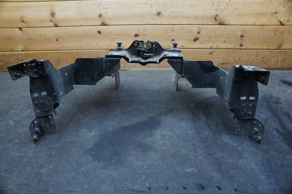 Front Radiator Nose Cone Frame Mount Support Assembly OEM Plymouth Prowler 97-02 Foto 4 de 4