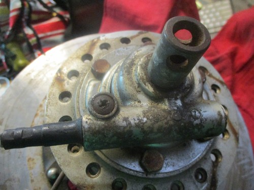 Honda 750 Front Disc Brake Hub 40 Hole Flattrack AHRMA 086425 - Picture 9 of 18