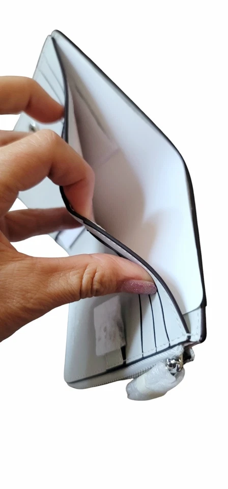 NUEVA CARTERA DE CUERO SAFFIANO KATE SPADE MADISON PEQUEÑA PLATEADA CON CREMALLERA EN L $189NUEVA NUEVA CON ETIQUETAS Foto 3 de 4