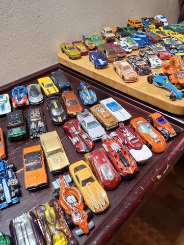 (100+) Genuine Trademarked Hotwheels Toy Cars Collection Mostly Vintage - Picture 3 of 24