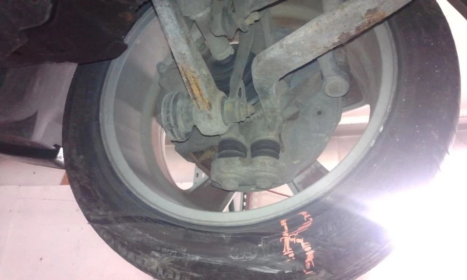 Nudillo/tubo trasero derecho pasajero ABS compatible 03-08 MAZDA 6 205764 Foto 2 de 4