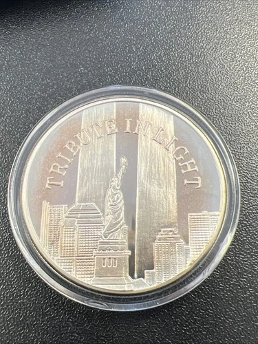 World Trade Center Tribute in Light 9/11 2001 .999 Fine Silver Round -Nice!-NR!