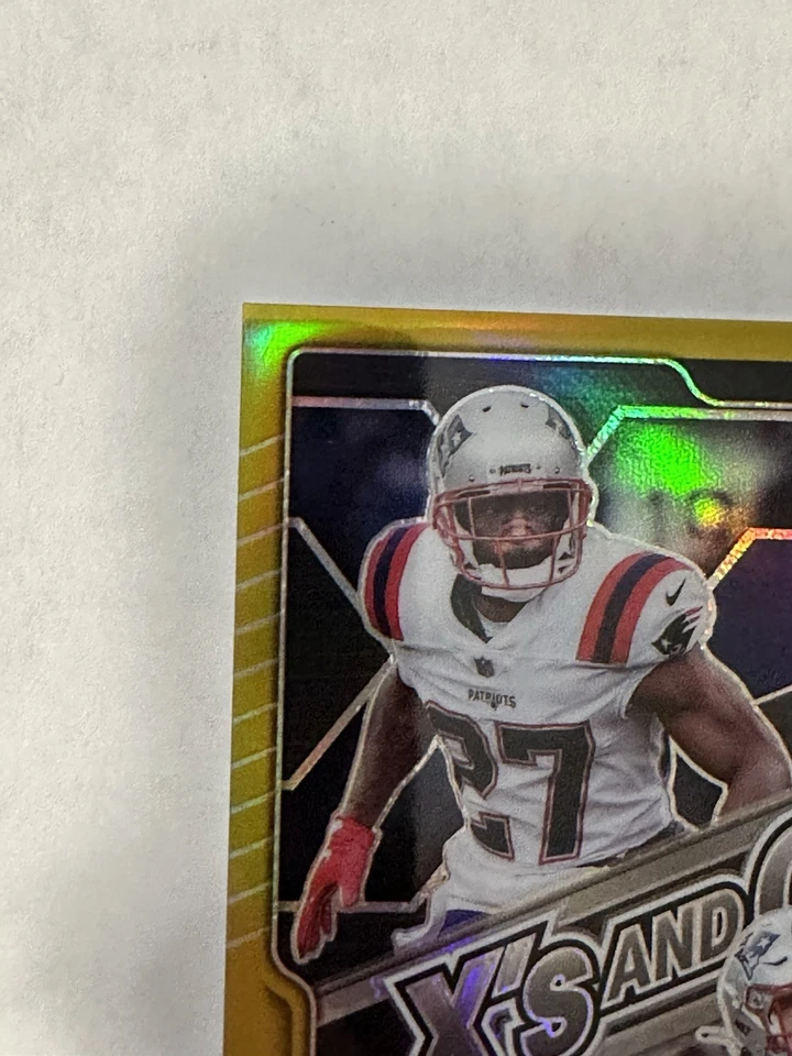 2021 Contenders OPTIC Mac JONES GOLD #10 X's And O's 🔥49ers🔥 - Image 2 of 4