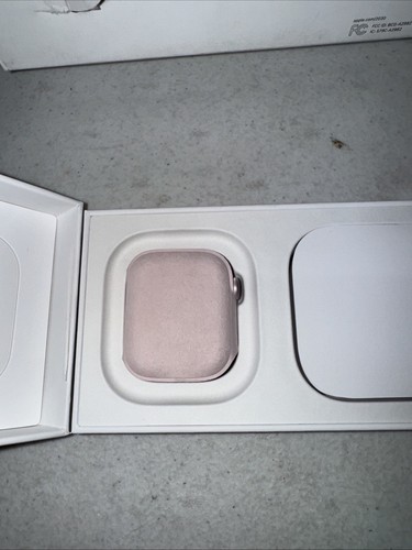 Apple Watch Series 9 41mm (GPS + Cellular) Aluminiowy różowy różowy pasek - Zdjęcie 8 z 12