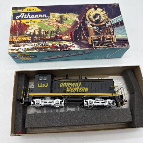 Gateway Western EMD SW1200 Diesellok #1203 Athearn Blue Box Spur HO